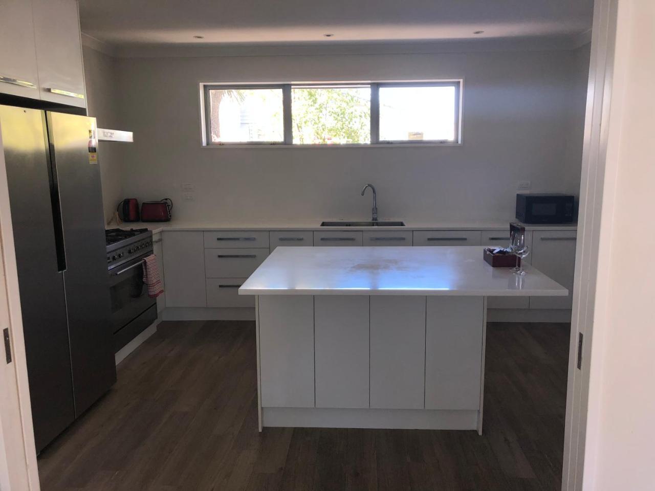 Memorial Holiday Home Christchurch Esterno foto